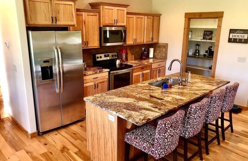 Tamarack Resort Cabin | Donnelly Cabin w/Fast WiFi, Close to Lake Cascade