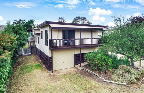Bonnie Doon House | Doonside - cozy getaway in Bonnie Doon.