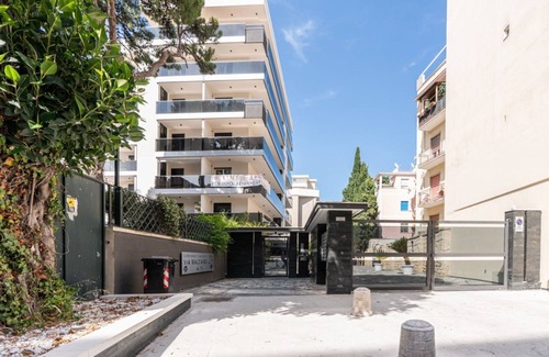Trani Apartment | Door 29 - Int. 14 Room