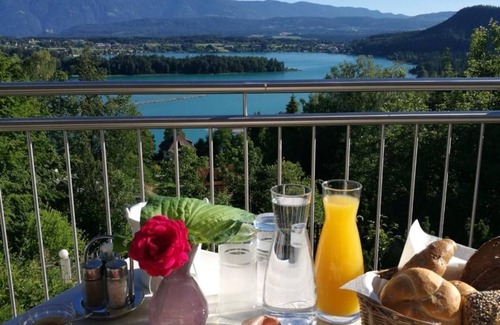 Finkenstein am Faaker See House | Doppelzimmer Südseite - Grüner Heinrich - Bett & Frühstück