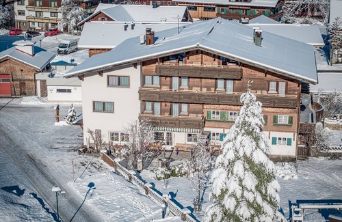 Haldensee Apartment | Doppelzimmer 5 - Gästehaus Elfriede