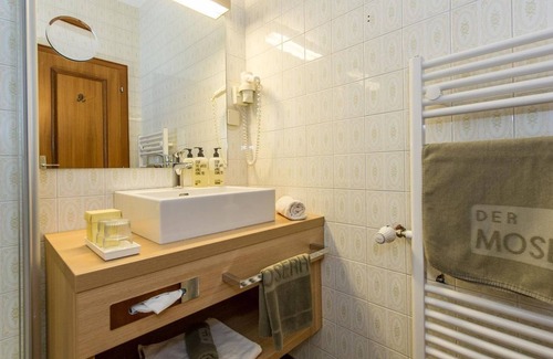 Seeboden House | Doppelzimmer Basic Frühstück - Hotel Moserhof