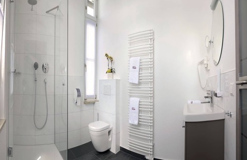 Oberreitnau Apartment | Doppelzimmer Superior 23 qm mit WC und Dusche