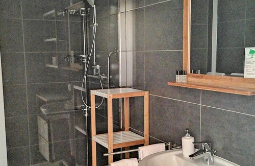 Fohnsdorf Cottage | Doppelzimmer, Dusche, WC, - Gästehaus Karl August