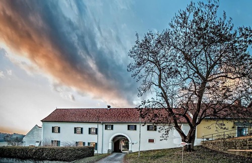 Riegersburg Apartment | Doppelzimmer - Ferienwohnungen Gutshof
