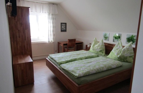 Welten Other | Doppelzimmer mit Zusatzbett - Urlaub am Bauernhof, Cziglar-benko