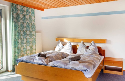 Weyregg am Attersee Apartment | Doppelzimmer mit Balkon 11 - Brandnerhof