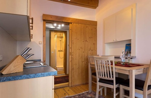 Annenheim Apartment | Doppelzimmer mit Zusatzbett - Villa Marienhof