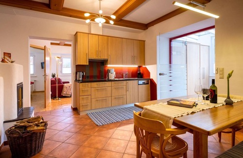 Annenheim Apartment | Doppelzimmer mit Zusatzbett - Villa Marienhof