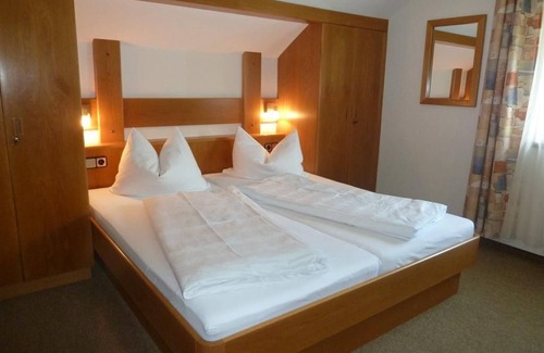 Egg am Faaker See Bed & Breakfast | Doppelzimmer Ohne Balkon - Gästehaus Wulz-lesjak