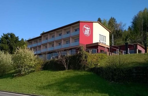 Finkenstein am Faaker See House | Doppelzimmer Seeblick mit Balkon - Faaker See Inn Hotel