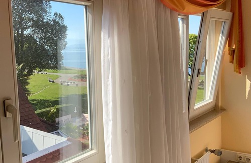Langenargen Apartment | Doppelzimmer Seitliche Seesicht Ohne Balkon, mit Dusche/wc, Max. 2 Pers