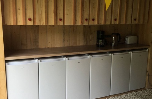 Bouzic RV Rental | Dordogne Glamping - Emperor tent VV4