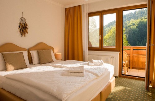 Gutenstein Bed & Breakfast | Dorfpension Mariahilfberg