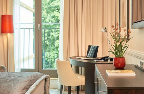 Oberursel Hotel | Dorint Hotel Frankfurt/Oberursel