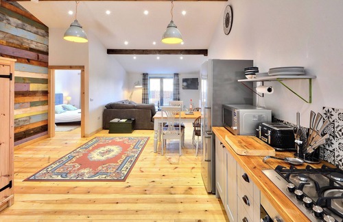 Ningwood Cottage | Dornfelder - UKC3209