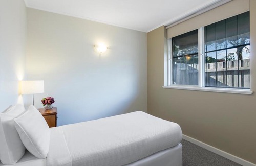 Croydon Hotel | Dorset Gardens Hotel