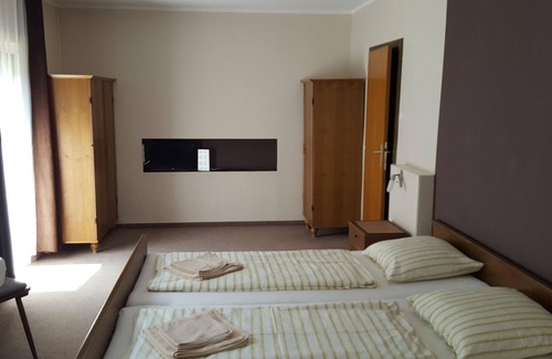 Sankt Kanzian am Klopeiner See Apartment | Double room (with extra bed) with balcony - Appartements/Pension Nadasdy
