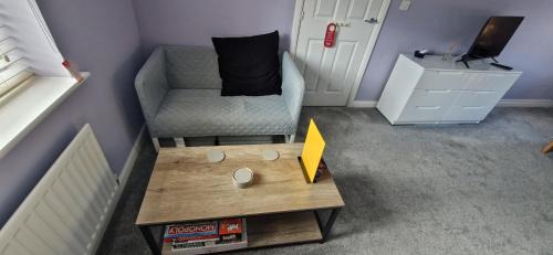 Southwater Bed & Breakfast | Double B&B Room in Southwater with Private Bathroom and Parking
