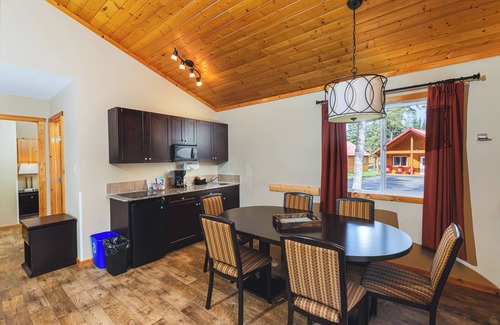 Jasper East Cabin | Double Bedroom Unit in the Mountain