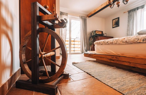 Celje Bed & Breakfast | Double bedroom with balcony and idyllic view surrounded by nature
