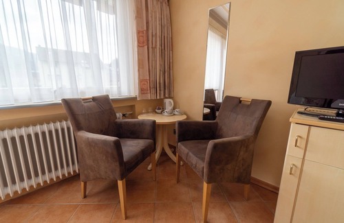Bad Peterstal-Griesbach Apartment | Double room with shower and WC