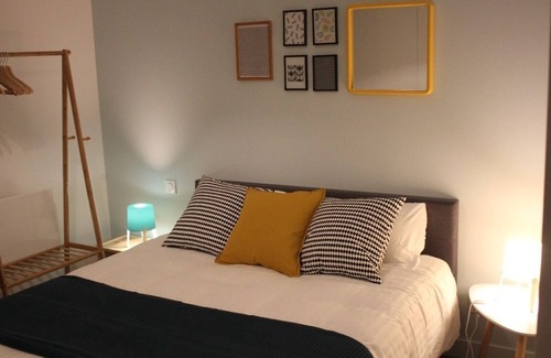 Saint-Cyr-au-Mont-d'Or House | Double room-Standard-Private Bathroom-Terrace-1er étage