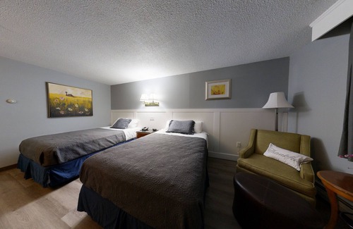 Presque Isle Hotel | Double King Suite - 2 King Beds