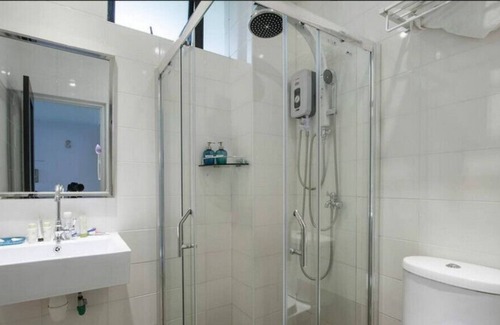 East Coast House | Double Master Room & private bathroom (3) in terrcae house