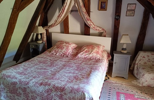 Les Eyzies House | Double room-Standard-Ensuite-Garden view