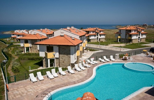 Lozenets House | DOUBLE ROOM 14 in a quiet hotel with SEA VIEW
