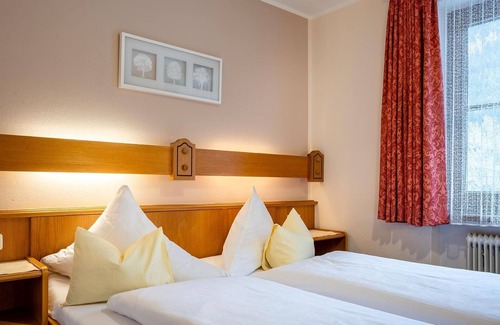 Maurach Cottage | Double room (16 m²) from 7 nights - Café & Restaurant Klingler