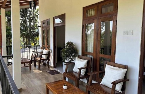 Ambagollapathana Apartment | Double Room at Shiimmer Ella