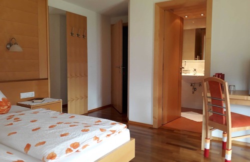 Schoppernau Bed & Breakfast | Double room new (type A) Z-NR. 4 - Greber Christine - Bed and breakfast