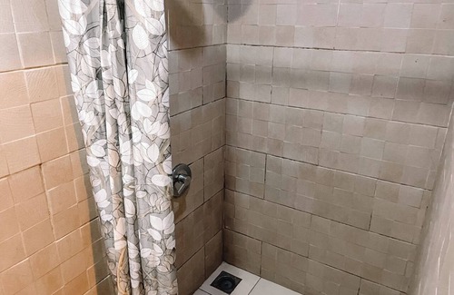 Labone Hotel | Double room on Oxford street