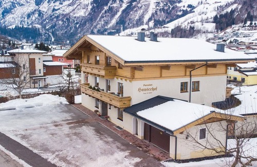 Kaprun Cottage | Double room ON with shower or bath, WC - Pension Hauserhof
