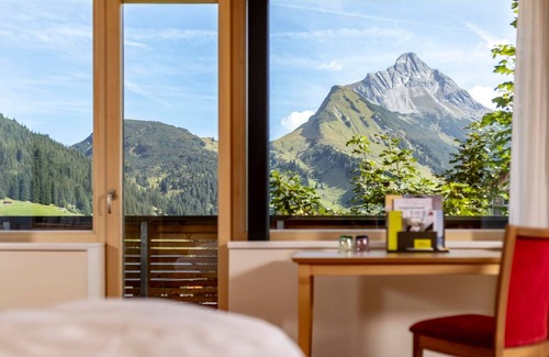 Warth House | Double room Orchidee II - Hotel Walserberg