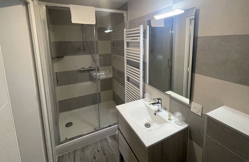 Le Thillay Hotel | Double room-Premium-Ensuite with Bath