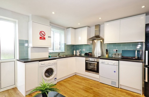 Woolwich Riverside House | Double Room Private Bathroom @ Harlinger Lodge