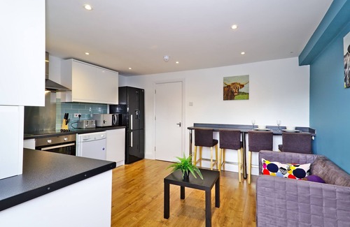 Woolwich Riverside House | Double Room Private Bathroom @ Harlinger Lodge
