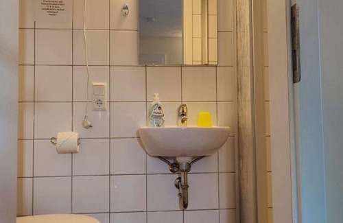 Kreuzweiler Bed & Breakfast | Double room shower/WC/TV - Thorn Castle