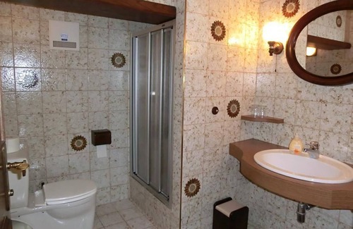 Hinterstoder Hotel | Double room "Sternenhimmel" with shower/WC - Hotel garni Landhaus Bürtlmair *