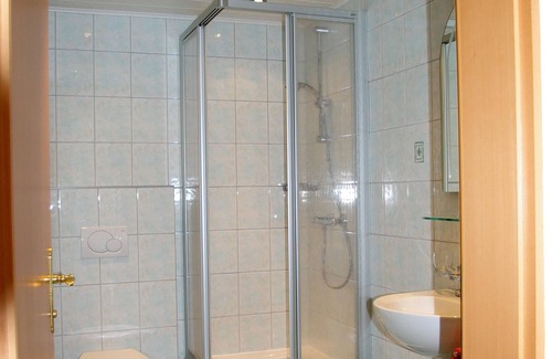Kleinsolk Apartment | Double room "Talblick" - House Erika Grundner