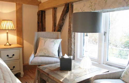 Chrishall House | Double Room @The Red Cow 15 Mins to Duxford Museum