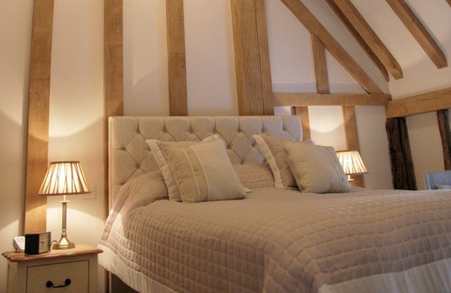 Chrishall House | Double Room @The Red Cow 15 Mins to Duxford Museum