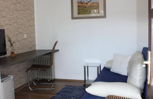 Morbisch am See Apartment | Double room with shower, WC - Gabi Schindler