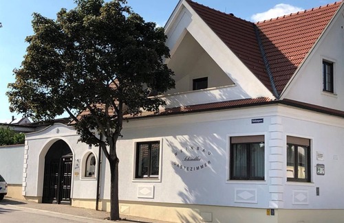 Morbisch am See Apartment | Double room with shower, WC - Gabi Schindler