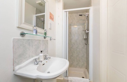 Hurstpierpoint House | Double Room with en-suite shower room in the Central Village Location of Hurstpierpoint