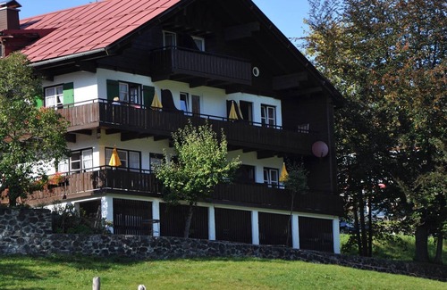 Hirschegg House | Double room with bath, WC "43 46 48 49" - Herzen`s Landhaus