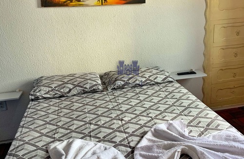 Aldeota House | Double room with private bathroom, Wi-Fi, air conditioning and TV.